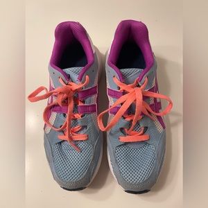 ASICS kids sneakers size 4.5